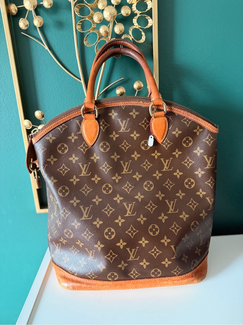 Louis Vuitton Monogram Lockit Vertical handbag